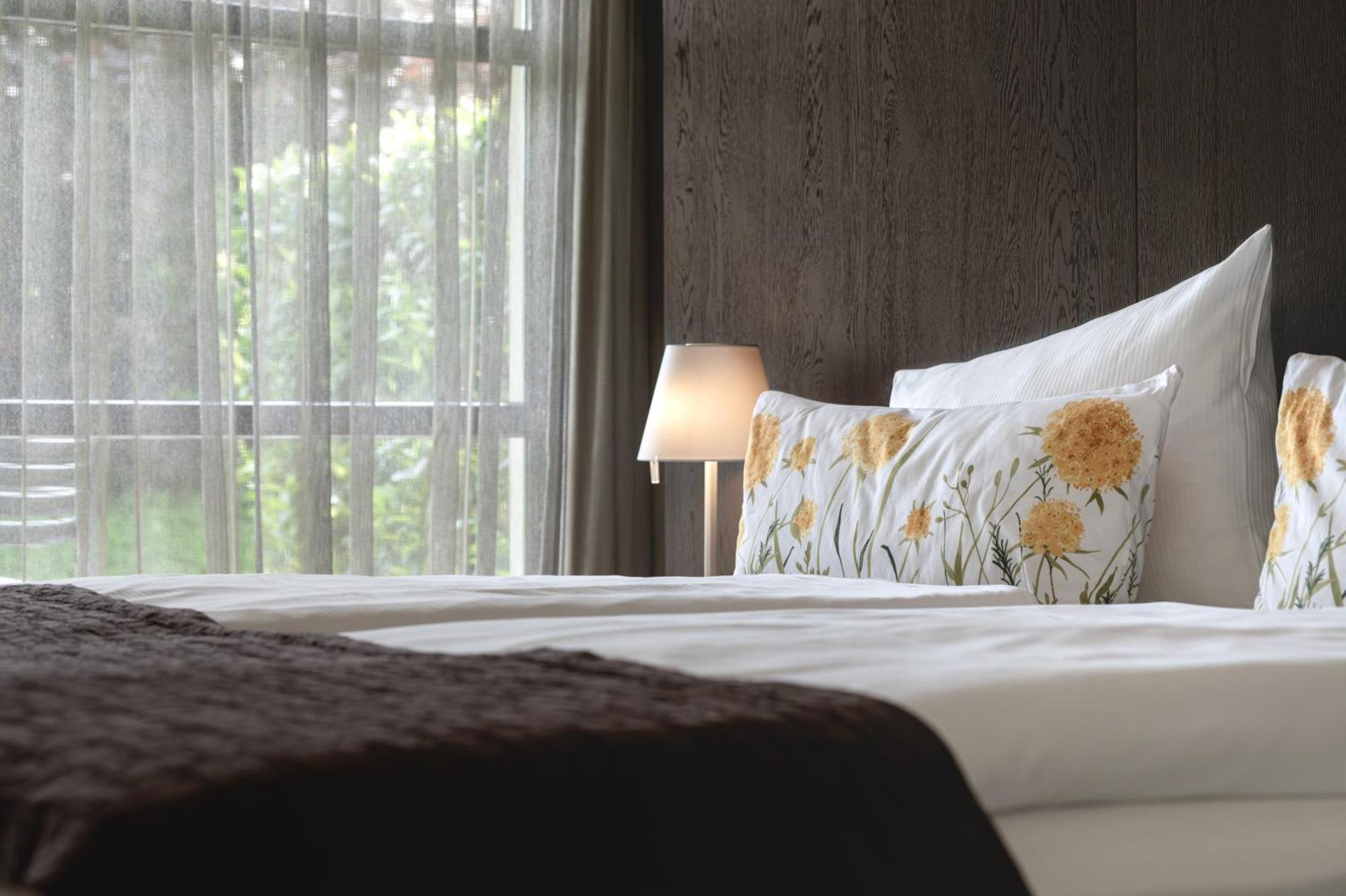 Golfhotel Gut Neuenhof โฟรนเดนแบร์ก ภายนอก รูปภาพ