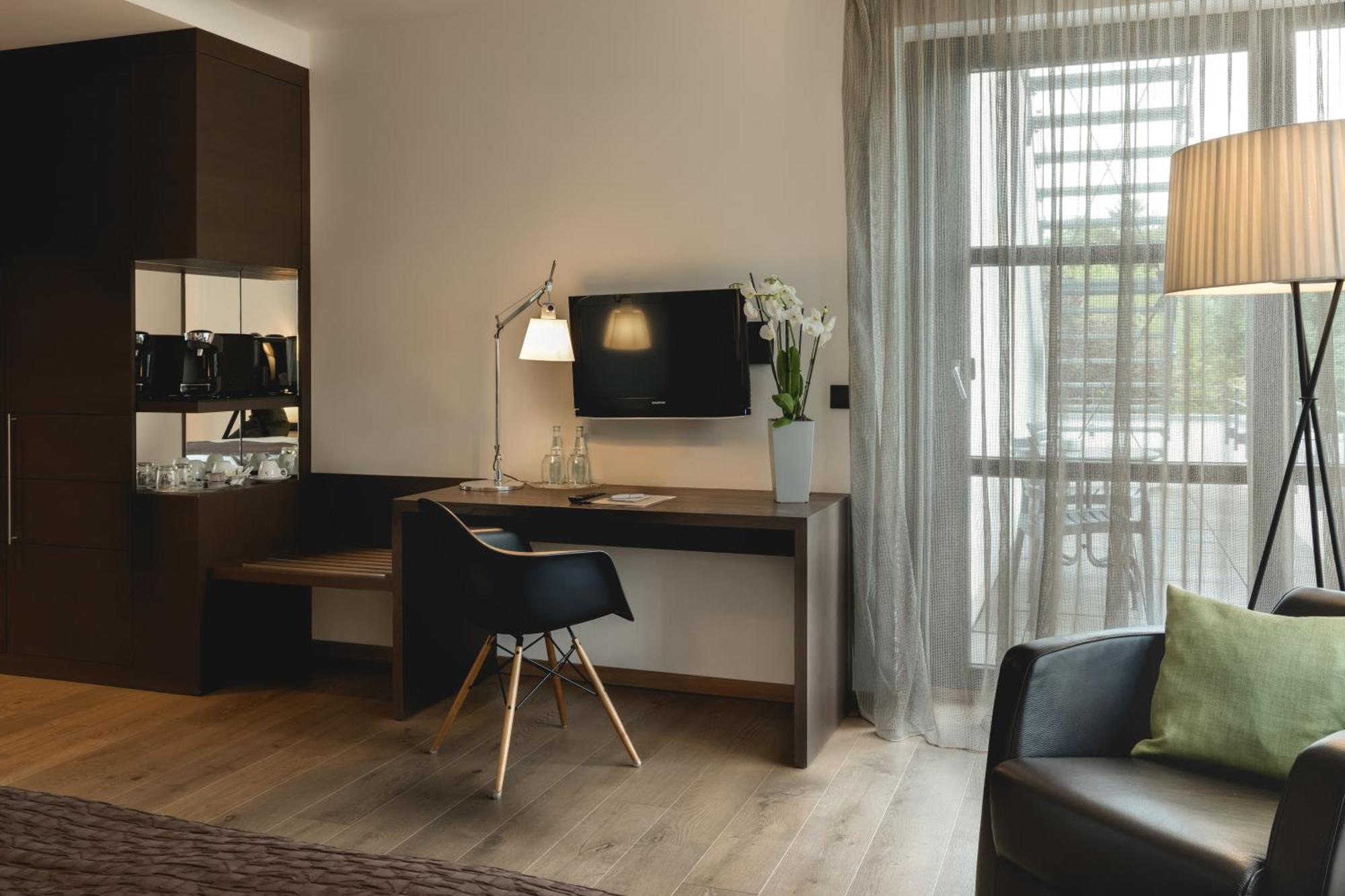 Golfhotel Gut Neuenhof โฟรนเดนแบร์ก ภายนอก รูปภาพ