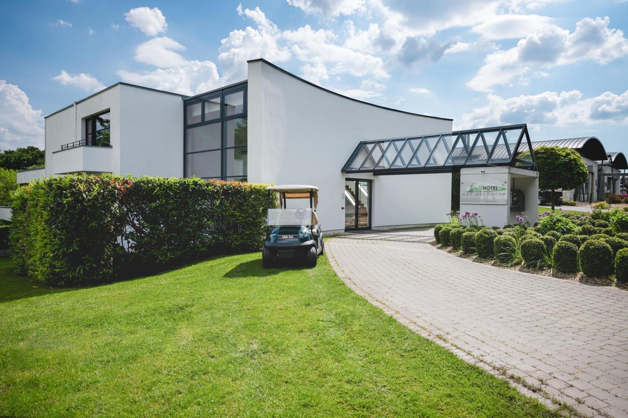 Golfhotel Gut Neuenhof โฟรนเดนแบร์ก ภายนอก รูปภาพ