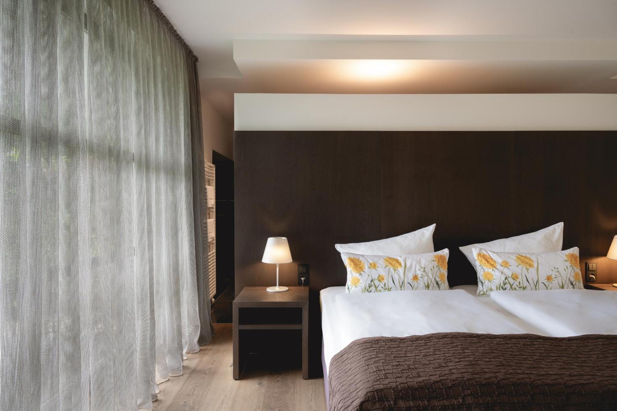 Golfhotel Gut Neuenhof โฟรนเดนแบร์ก ภายนอก รูปภาพ