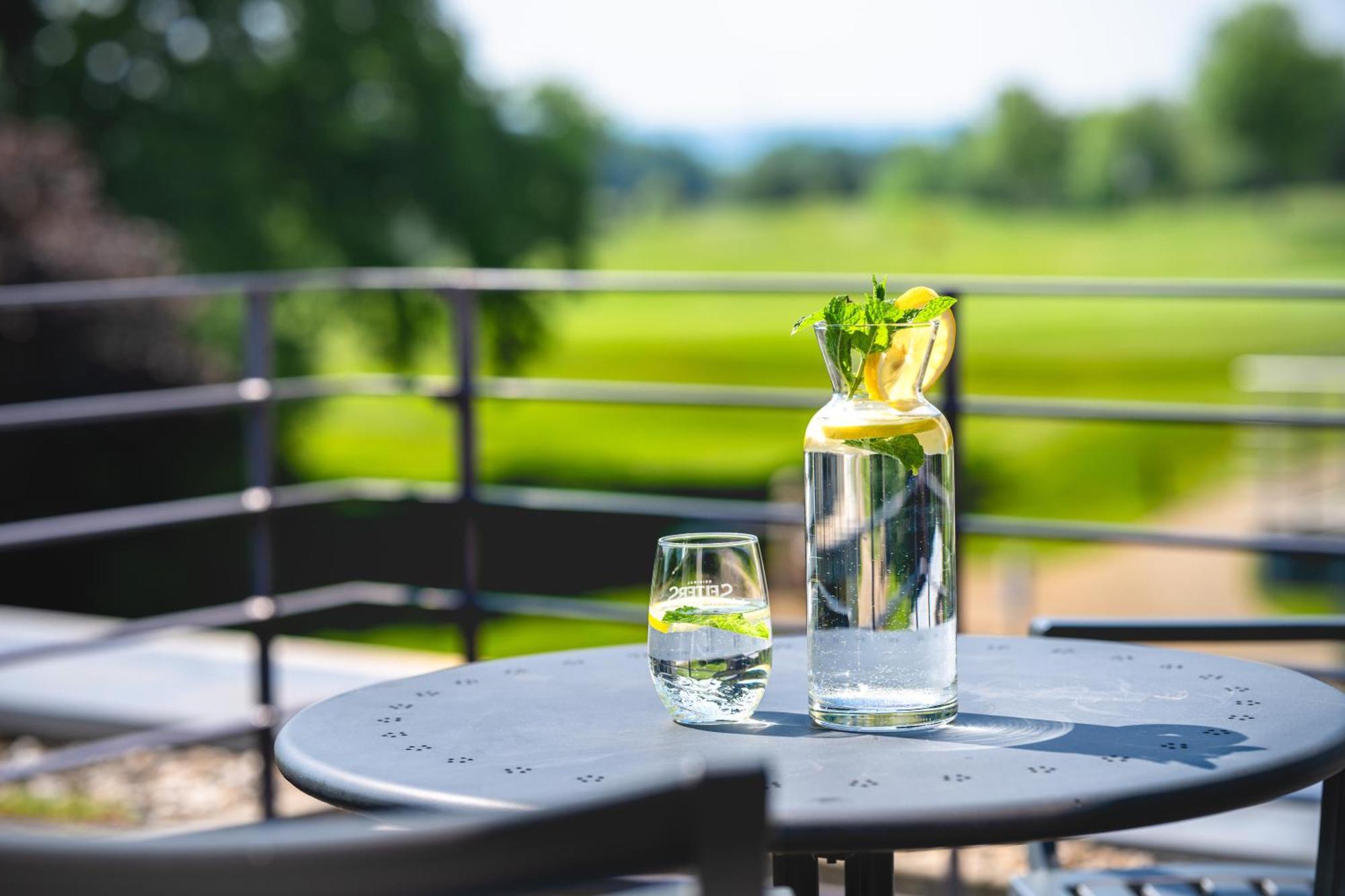 Golfhotel Gut Neuenhof โฟรนเดนแบร์ก ภายนอก รูปภาพ